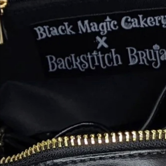Backstitch bruja pentagram bag Crossbody (Like new ) - Picture 5 of 5